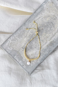Gold-Filled Bead Bracelet with White Shell Charm - Adjustable Bracelet